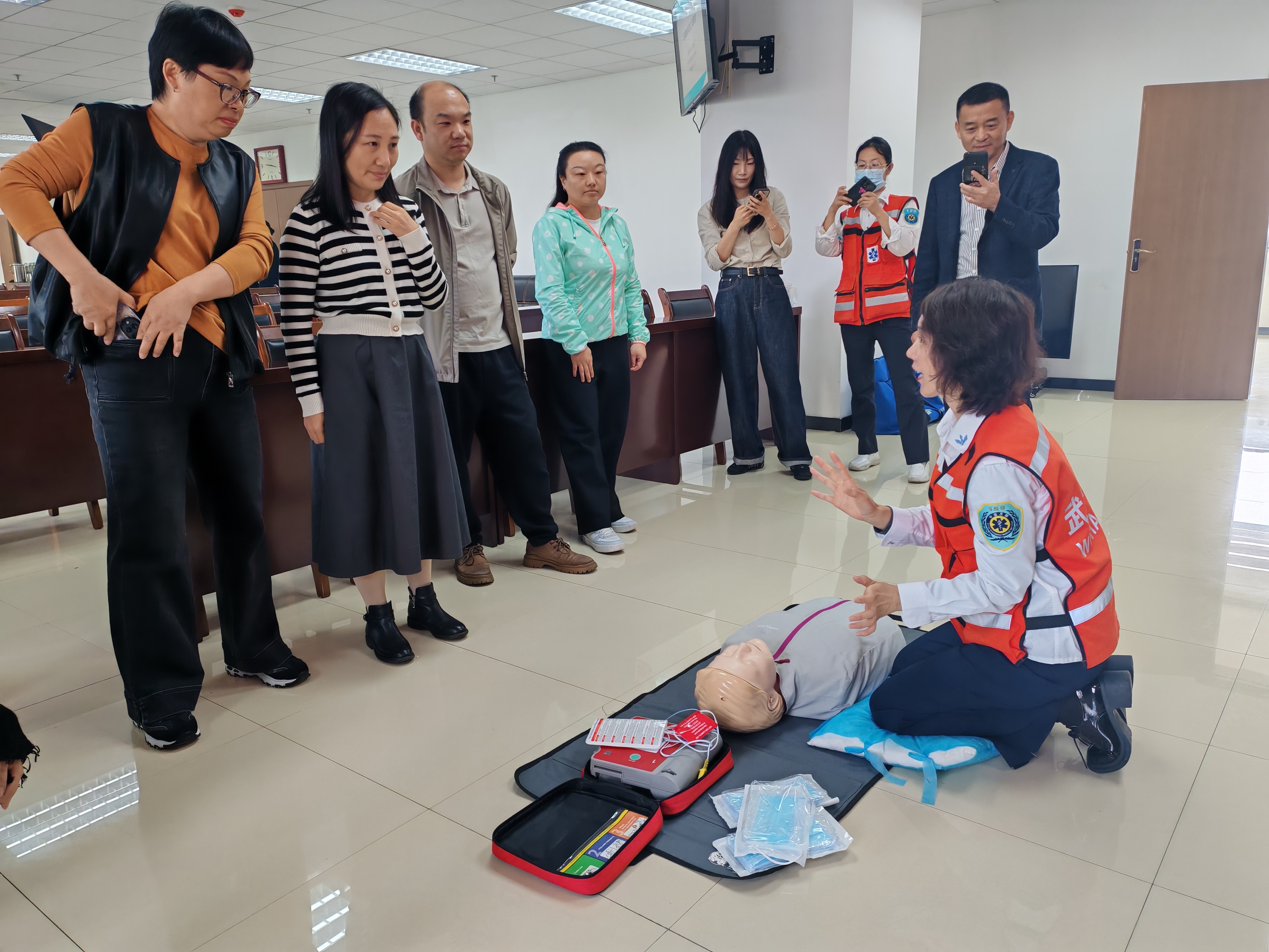 仁心惠民 服务百姓 —湖北省第三人民医院走进武汉市公交集团开展健康宣教活动